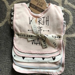 Set of new chick pea bibs